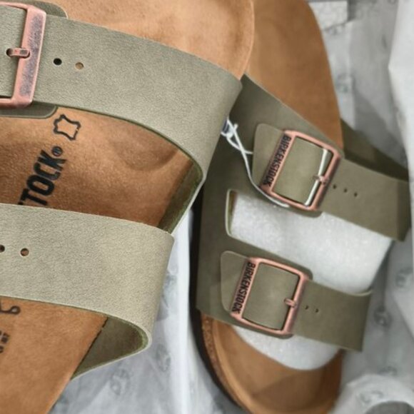 Birkenstock Arizona Sandals – Olive Green, Classic Comfort - Picture 3 of 5